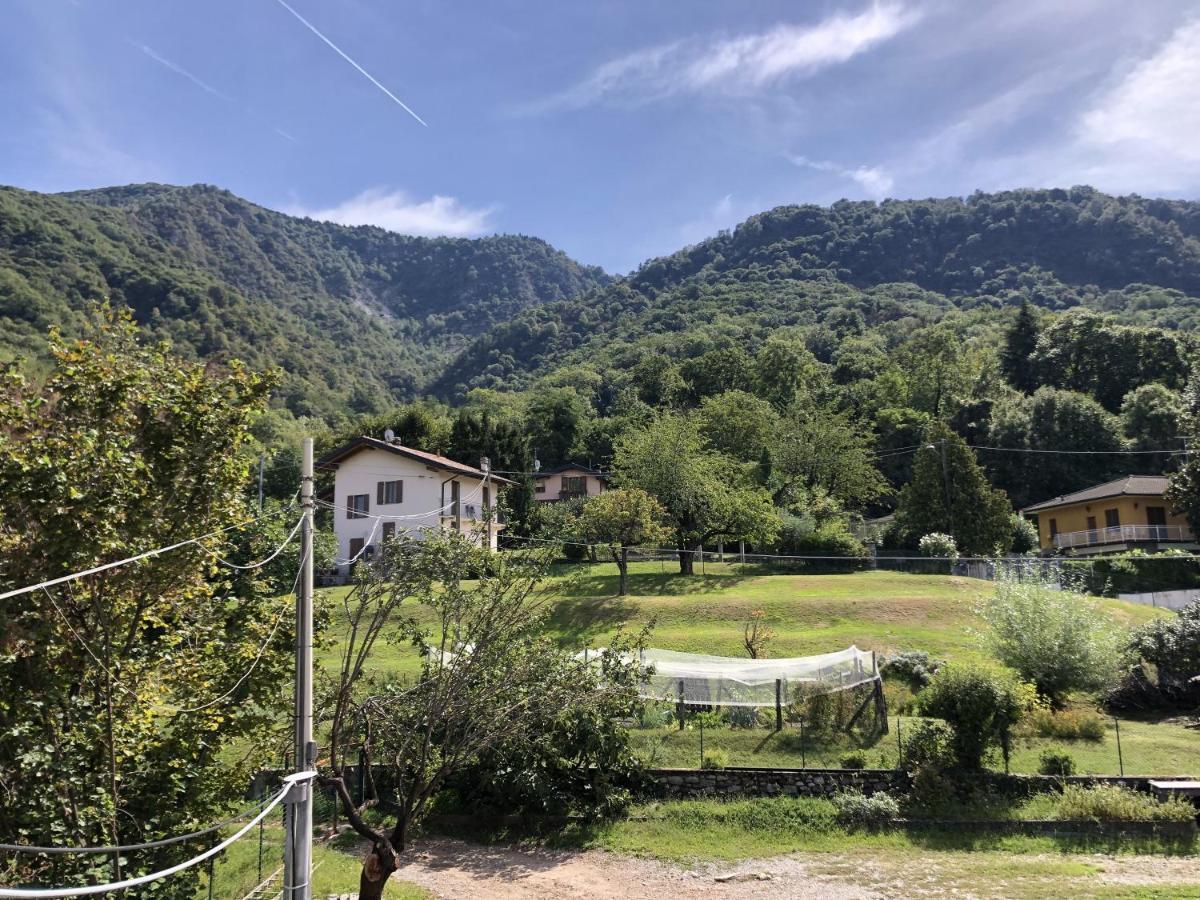 Ferienwohnung La Vecchia Torre Porto Valtravaglia Exterior foto