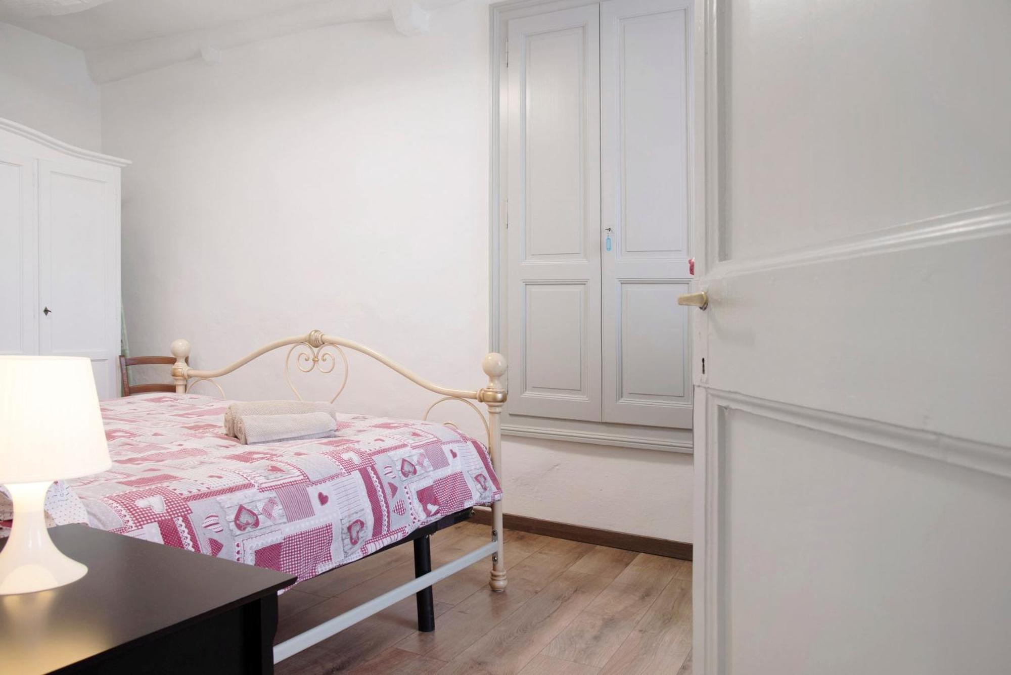 Ferienwohnung La Vecchia Torre Porto Valtravaglia Exterior foto